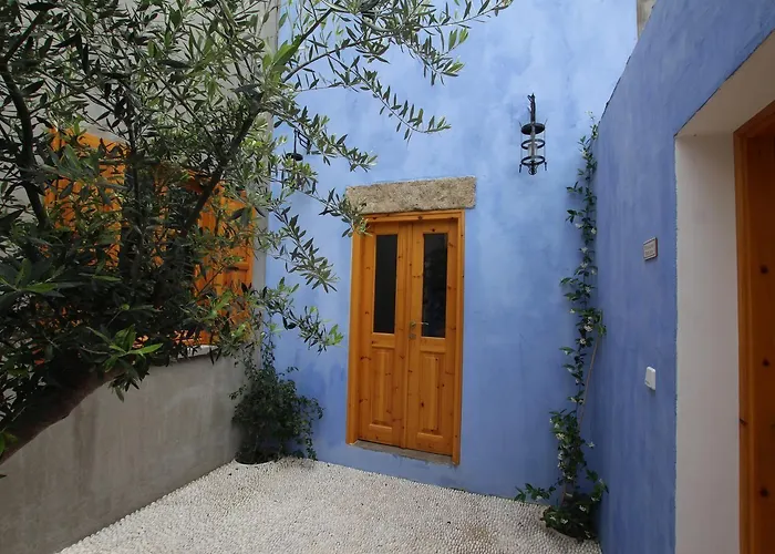 圣乔治公寓酒店 *