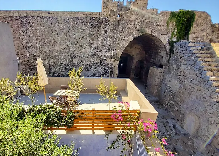 圣乔治公寓酒店 * Rhodes City